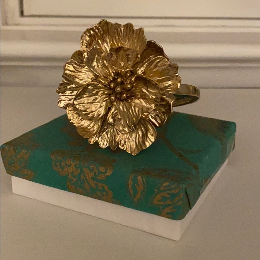 Offers Welcome! Oscar de la Renta Flower Bracelet